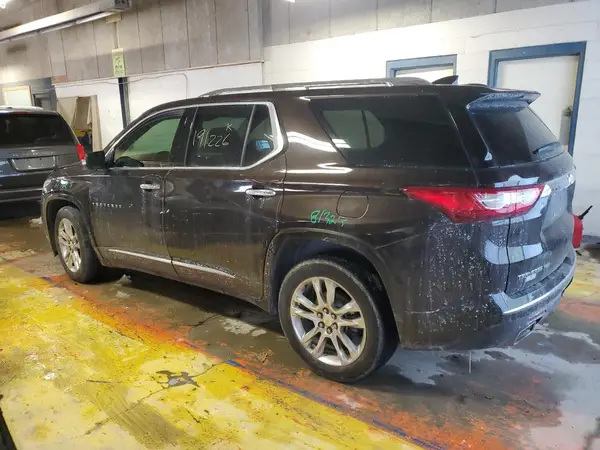 1GNEVKKW3JJ191226 2018 CHEVROLET TRAVERSE - Image 2