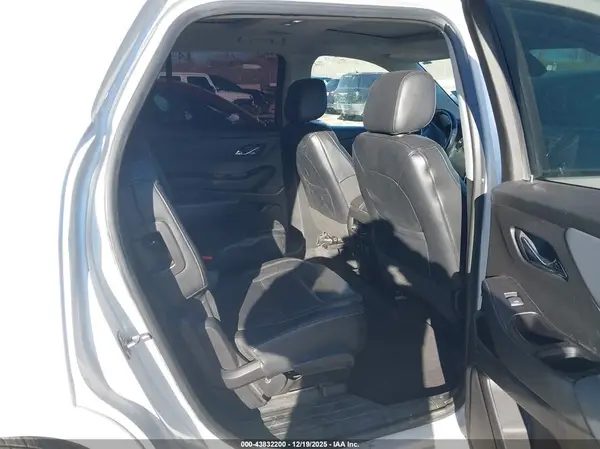 1GNEVKKW3KJ141444 2019 CHEVROLET TRAVERSE - Image 8
