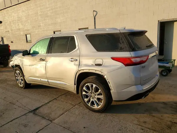 1GNEVKKW3LJ128114 2020 CHEVROLET TRAVERSE - Image 2