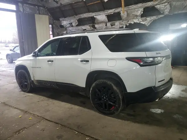 1GNEVKKW3MJ267628 2021 CHEVROLET TRAVERSE - Image 2