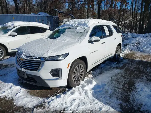1GNEVKKW3PJ117586 2023 CHEVROLET TRAVERSE - Image 2