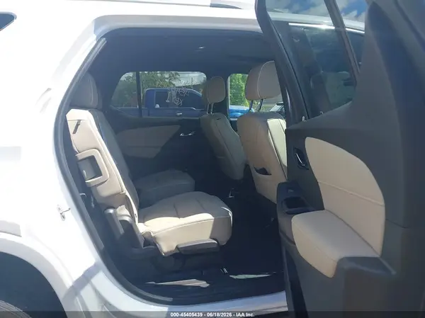 1GNEVKKW3PJ162298 2023 CHEVROLET TRAVERSE - Image 8