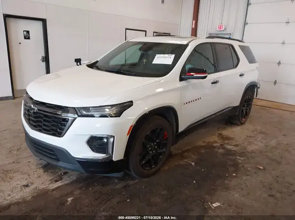 1GNEVKKW3PJ242135 2023 CHEVROLET TRAVERSE - Image 2