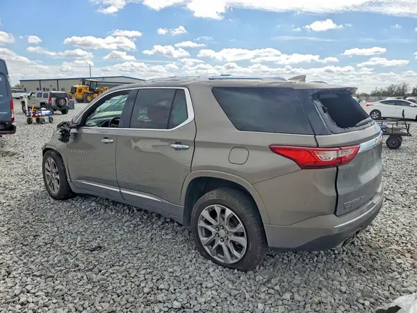1GNEVKKW4KJ156647 2019 CHEVROLET TRAVERSE - Image 2