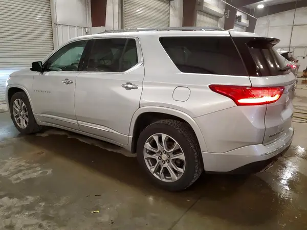 1GNEVKKW4KJ194461 2019 CHEVROLET TRAVERSE - Image 2