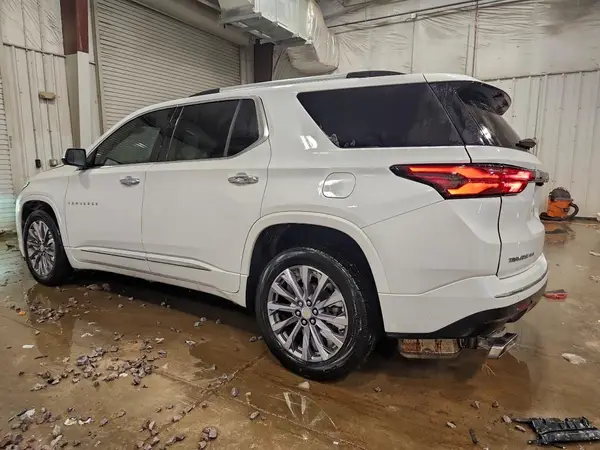1GNEVKKW4NJ177440 2022 CHEVROLET TRAVERSE - Image 2