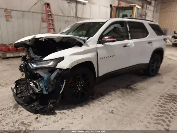 1GNEVKKW4PJ133747 2023 CHEVROLET TRAVERSE - Image 2