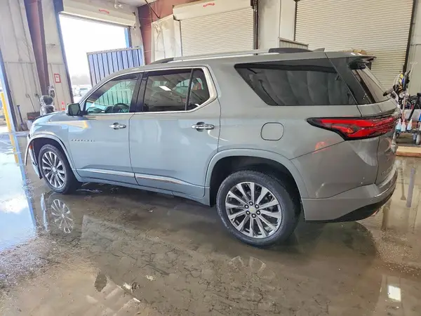 1GNEVKKW4PJ295927 2023 CHEVROLET TRAVERSE - Image 2