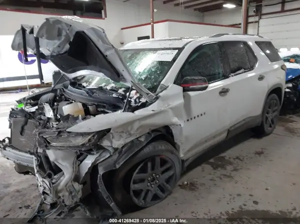 1GNEVKKW4PJ305307 2023 CHEVROLET TRAVERSE - Image 2