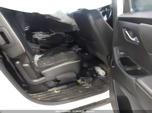 1GNEVKKW4PJ305307 2023 CHEVROLET TRAVERSE - Image 8