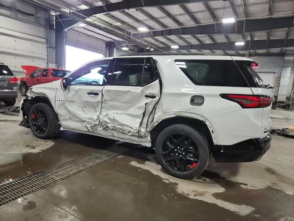 1GNEVKKW5PJ167633 2023 CHEVROLET TRAVERSE - Image 2