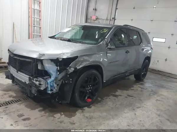 1GNEVKKW5PJ207032 2023 CHEVROLET TRAVERSE - Image 2