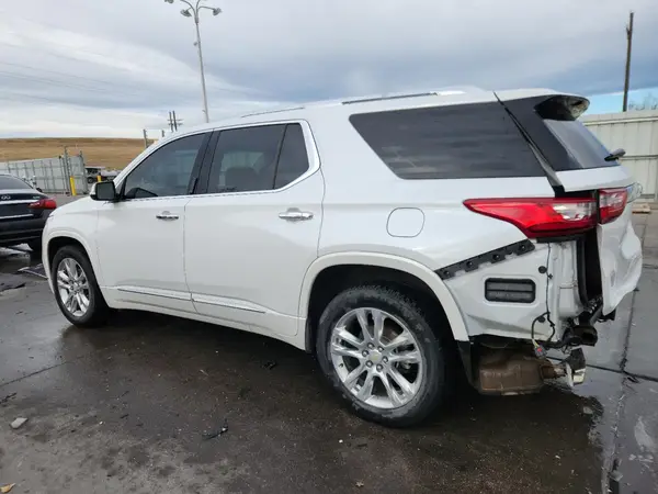 1GNEVKKW6JJ174792 2018 CHEVROLET TRAVERSE - Image 2
