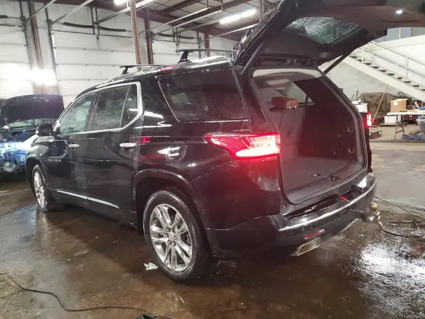 1GNEVKKW6JJ237602 2018 CHEVROLET TRAVERSE - Image 2