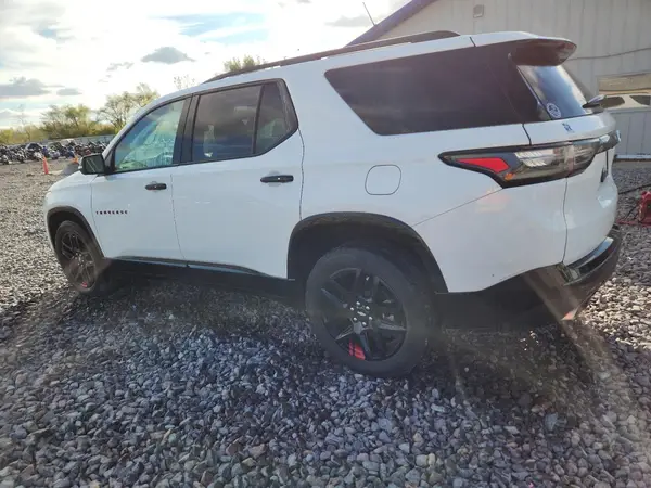 1GNEVKKW6MJ113897 2021 CHEVROLET TRAVERSE - Image 2