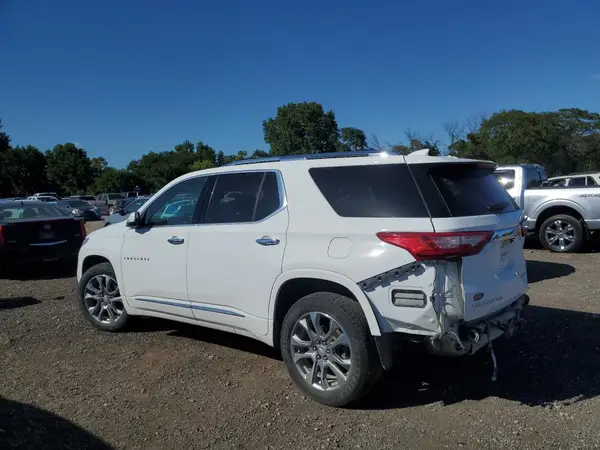 1GNEVKKW6MJ180807 2021 CHEVROLET TRAVERSE - Image 2