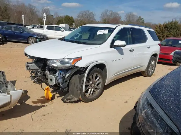 1GNEVKKW7LJ148267 2020 CHEVROLET TRAVERSE - Image 2