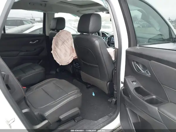 1GNEVKKW7LJ154828 2020 CHEVROLET TRAVERSE - Image 8