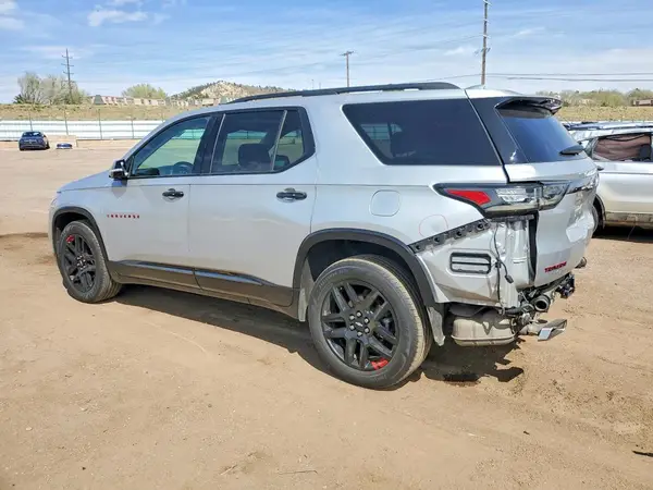 1GNEVKKW7LJ181172 2020 CHEVROLET TRAVERSE - Image 2