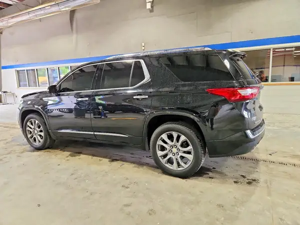 1GNEVKKW7LJ282227 2020 CHEVROLET TRAVERSE - Image 2