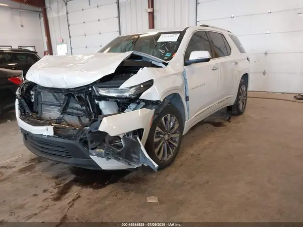 1GNEVKKW7PJ229873 2023 CHEVROLET TRAVERSE - Image 2