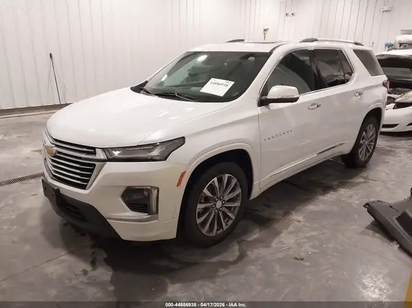 1GNEVKKW7PJ250397 2023 CHEVROLET TRAVERSE - Image 2