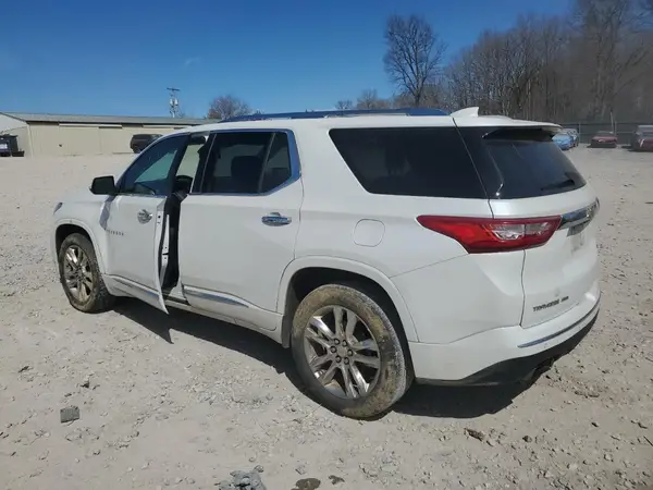 1GNEVKKW8JJ165186 2018 CHEVROLET TRAVERSE - Image 2