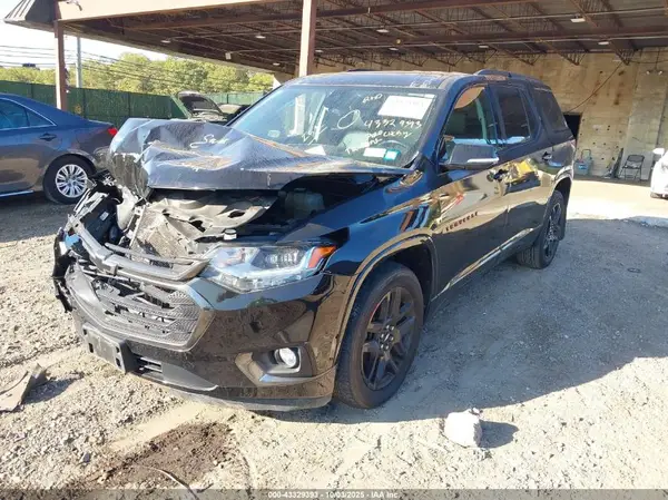 1GNEVKKW8LJ228628 2020 CHEVROLET TRAVERSE - Image 2