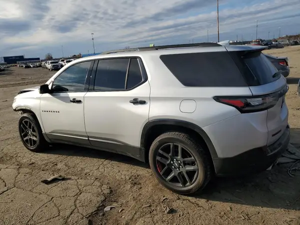 1GNEVKKW8MJ220689 2021 CHEVROLET TRAVERSE - Image 2