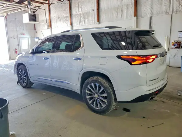 1GNEVKKW8NJ177019 2022 CHEVROLET TRAVERSE - Image 2