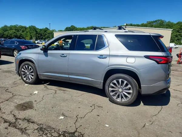 1GNEVKKW8PJ190937 2023 CHEVROLET TRAVERSE - Image 2