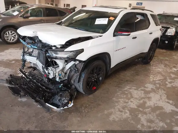 1GNEVKKW8PJ194518 2023 CHEVROLET TRAVERSE - Image 2