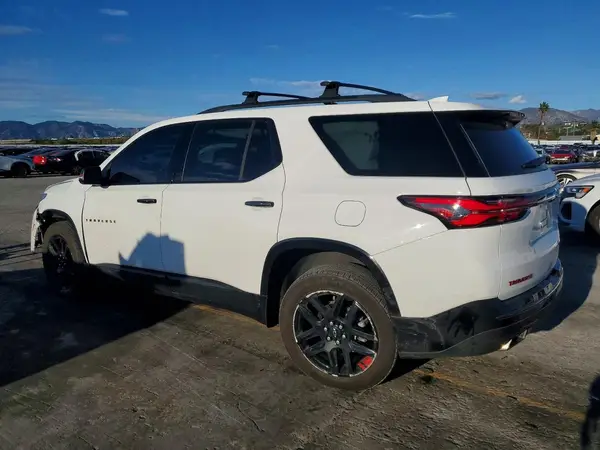 1GNEVKKW8PJ265586 2023 CHEVROLET TRAVERSE - Image 2