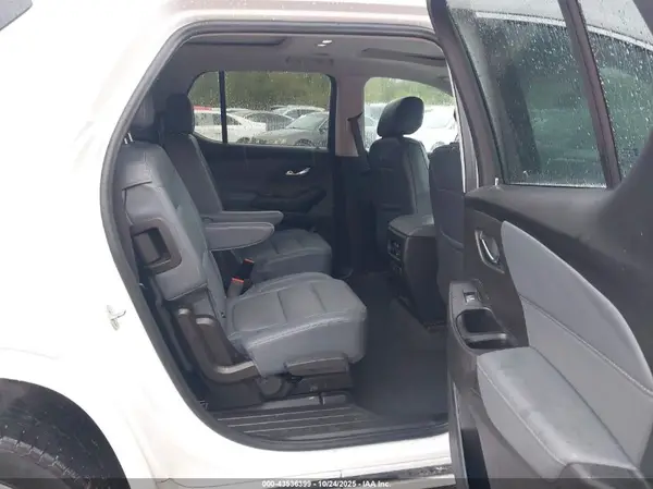 1GNEVKKW9MJ260988 2021 CHEVROLET TRAVERSE - Image 8
