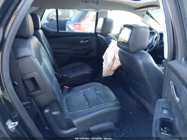 1GNEVKKWXKJ295682 2019 CHEVROLET TRAVERSE - Image 8
