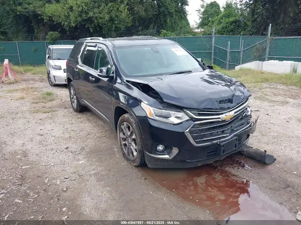 1GNEVKKWXLJ100651 2020 CHEVROLET TRAVERSE - Image 1