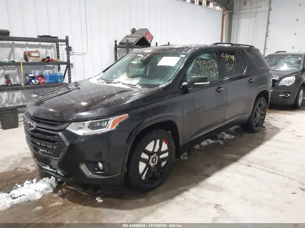 1GNEVKKWXLJ185832 2020 CHEVROLET TRAVERSE - Image 2