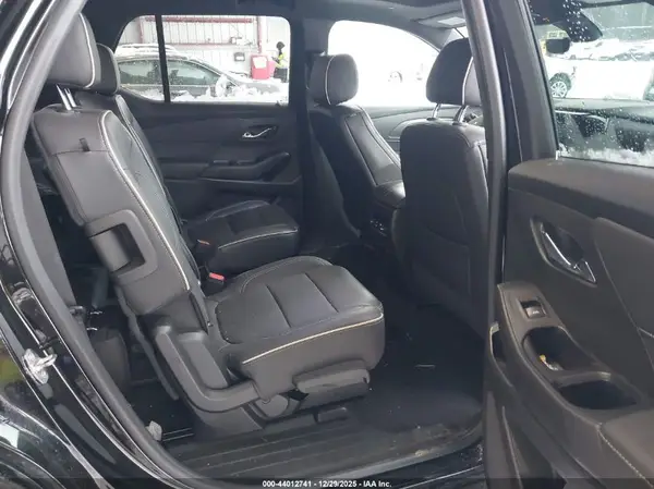 1GNEVKKWXPJ129217 2023 CHEVROLET TRAVERSE - Image 8