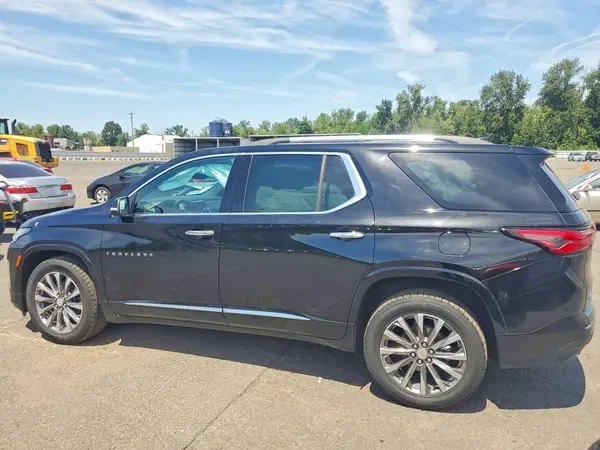 1GNEVKKWXPJ217491 2023 CHEVROLET TRAVERSE - Image 2