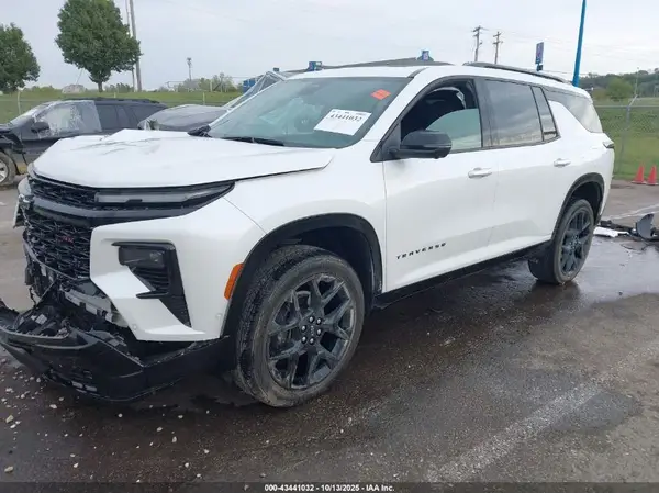 1GNEVLKS0RJ146775 2024 CHEVROLET TRAVERSE - Image 2