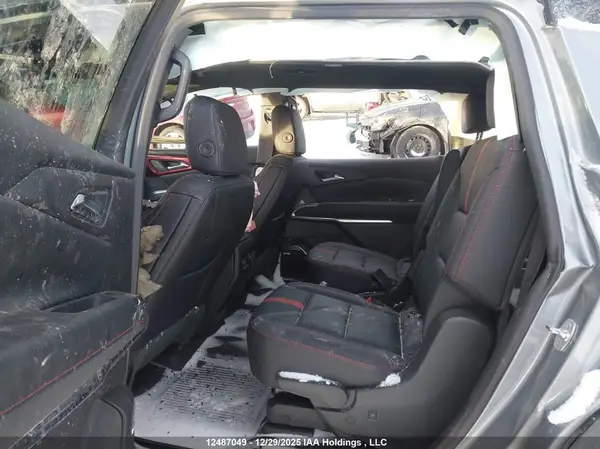 1GNEVLKS4TJ156832 2026 CHEVROLET TRAVERSE - Image 8