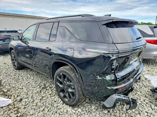 1GNEVLKS4TJ290921 2026 CHEVROLET TRAVERSE - Image 2
