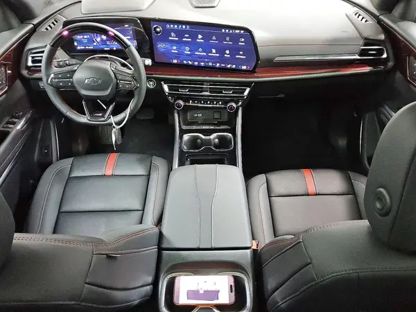 1GNEVLKS9TJ243660 2026 CHEVROLET TRAVERSE - Image 8