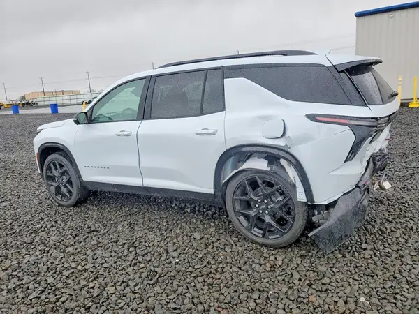 1GNEVLKS9TJ295306 2026 CHEVROLET TRAVERSE - Image 2