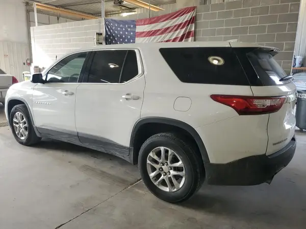 1GNEVLKW2JJ163133 2018 CHEVROLET TRAVERSE - Image 2