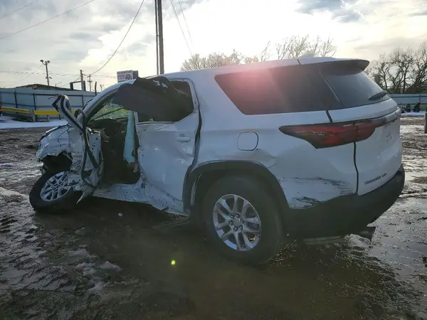 1GNEVLKW2PJ229088 2023 CHEVROLET TRAVERSE - Image 2