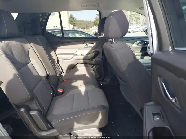 1GNEVLKW3JJ198988 2018 CHEVROLET TRAVERSE - Image 8