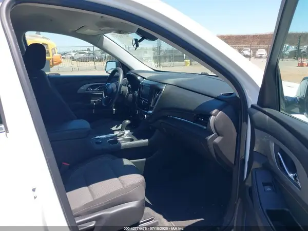 1GNEVLKW5KJ138177 2019 CHEVROLET TRAVERSE - Image 1
