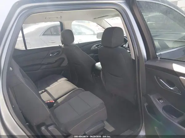 1GNEVLKW9JJ150671 2018 CHEVROLET TRAVERSE - Image 8