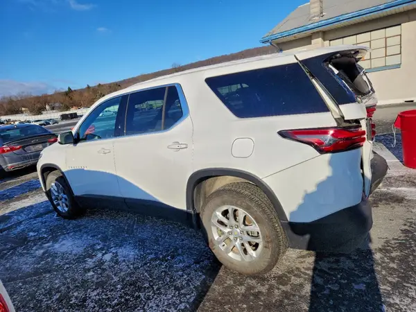 1GNEVLKW9PJ240007 2023 CHEVROLET TRAVERSE - Image 2